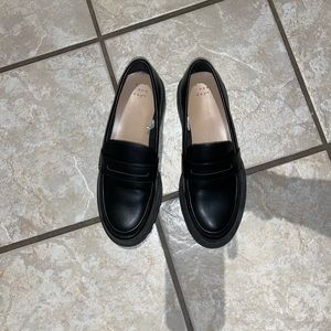 A new day black loafers size 8.5
